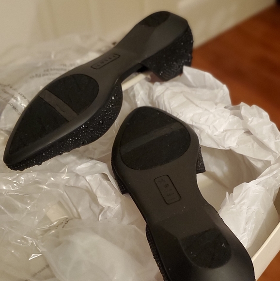 Flat Dress Shoes - Picture 2 of 4